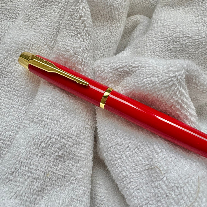 Red Metal Pen : Black Gel Ink